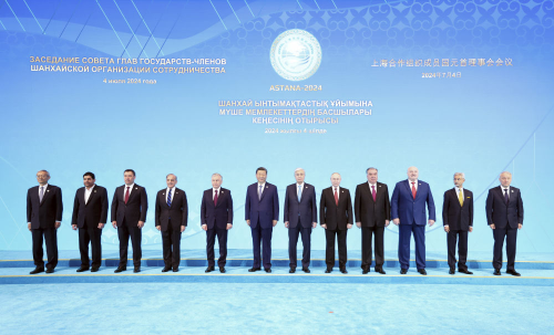 国家主席习近平在阿斯塔纳独立宫出席上海合作组织成员国元首理事会第二十四次会议